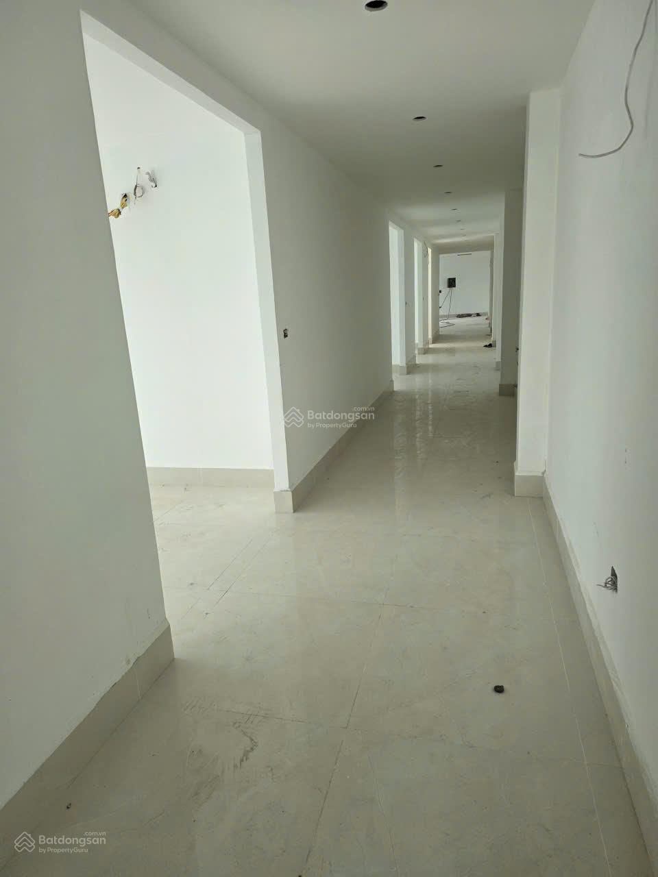 Sàn văn phòng cho thuê tại KĐT Văn Phú 250m² - Cạnh trường THCS Marie Curie, giá 25 triệu