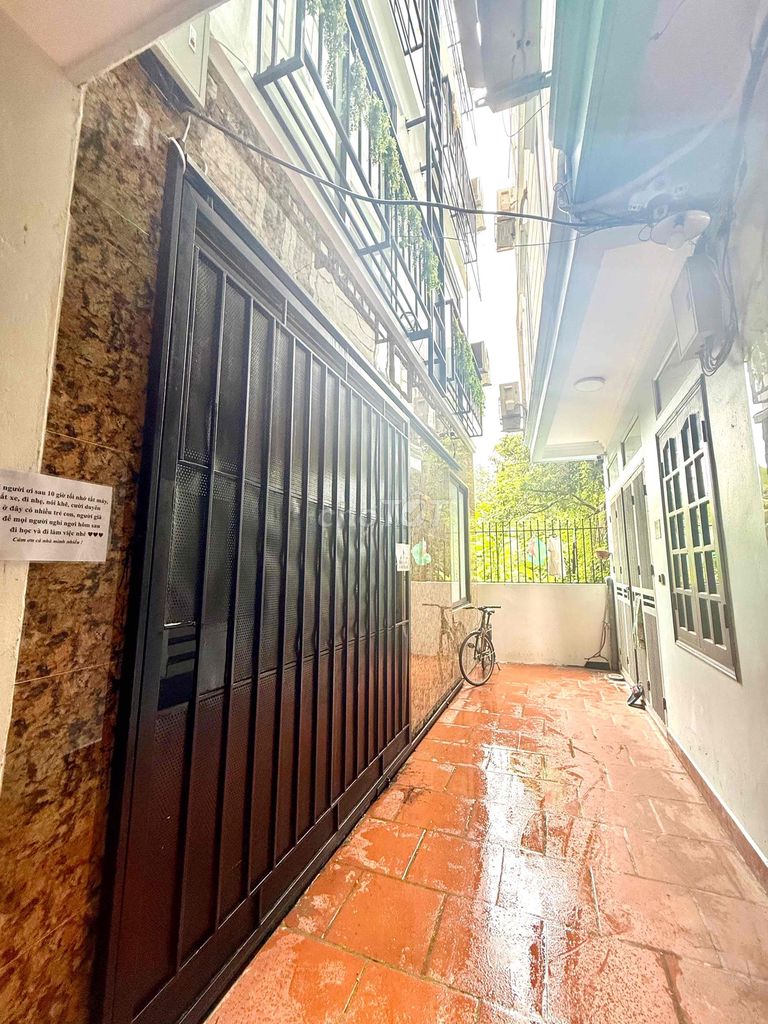 Nhà 5 tầng Ngũ Nhạc, 40m² giá 8.8 tỷ - Dòng tiền 400 triệu/năm!