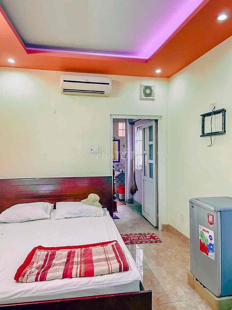 Phòng đầy đủ nội thất mặt tiền Phan Văn Trị quận Bình Thạnh 16m² giá 2.5 triệu - Sẵn sàng vào ở!