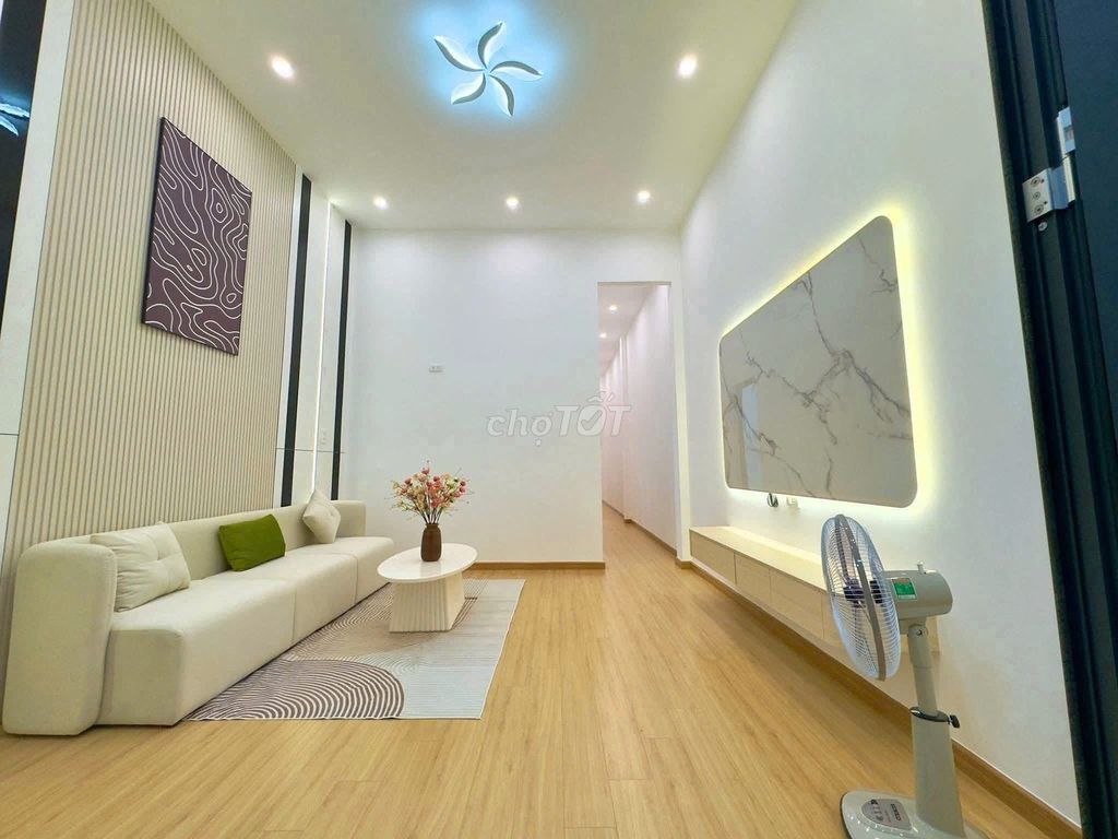 Nhà cấp 4 cho thuê tại Tiểu La 70m² giá chỉ 8 triệu - Nhà mới, rộng rãi, ô tô vào tận nơi!