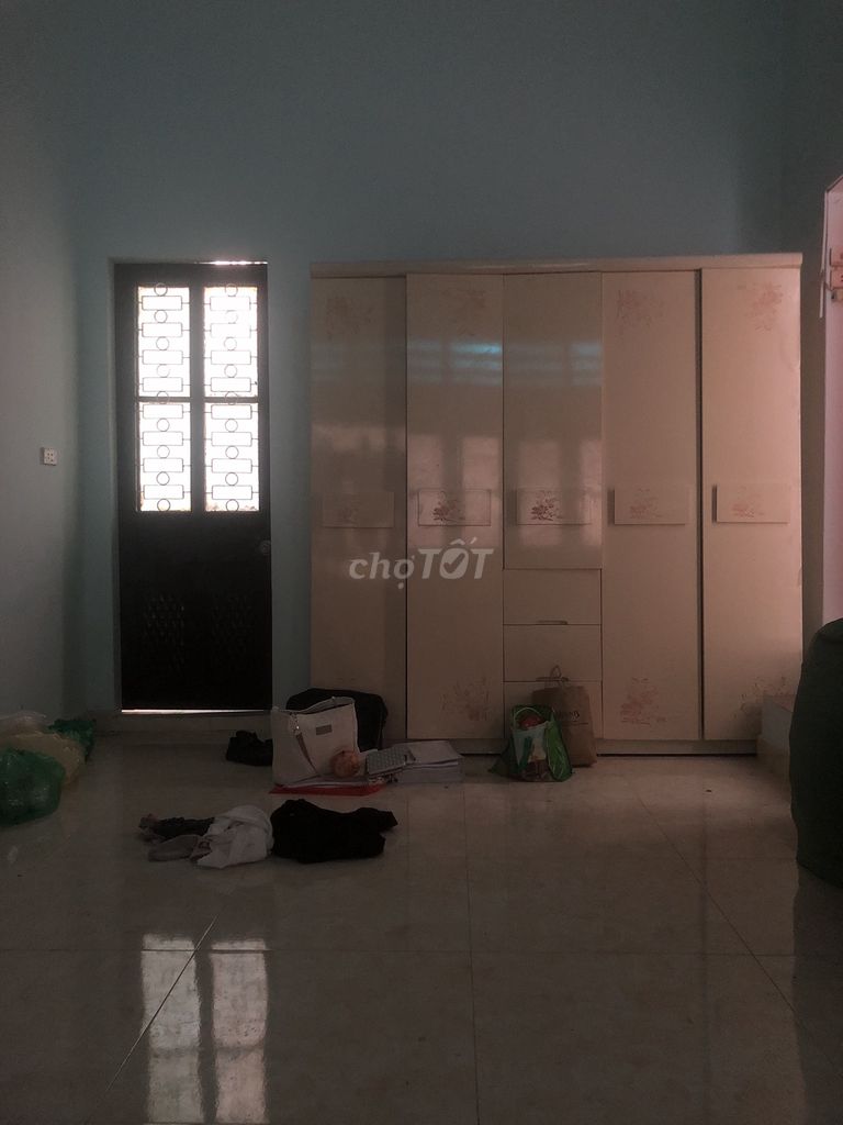 Cho thuê văn phòng 38m² phố Ngọc Hà - Gần Lăng Bác, tiện ích đầy đủ!