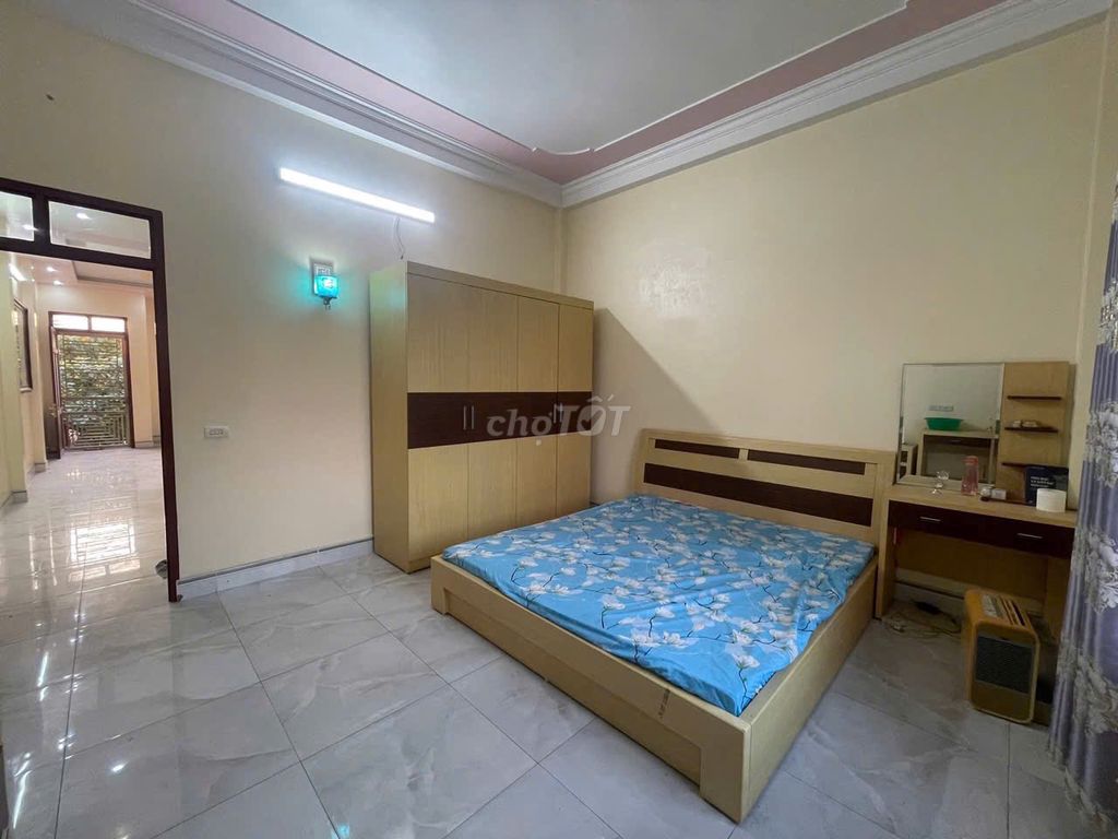 Nhà cho thuê 3 tầng nở hậu tại Hải Phòng 136m² - Phù hợp làm văn phòng hoặc nhà ở