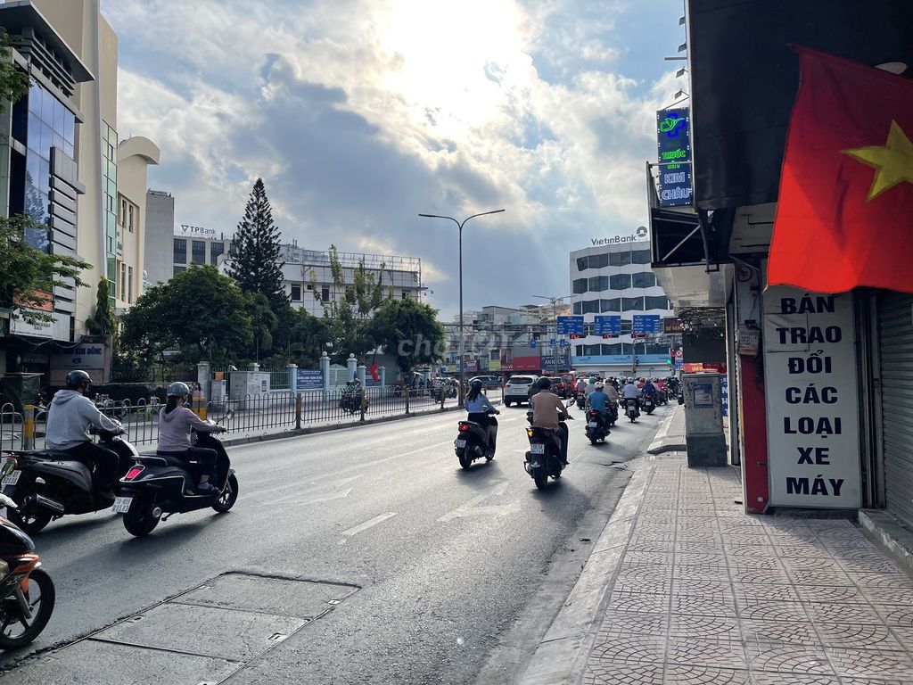 Mặt bằng cho thuê đường Hoàng Văn Thụ 30m² - Kinh doanh ngay tại vị trí đắc địa!