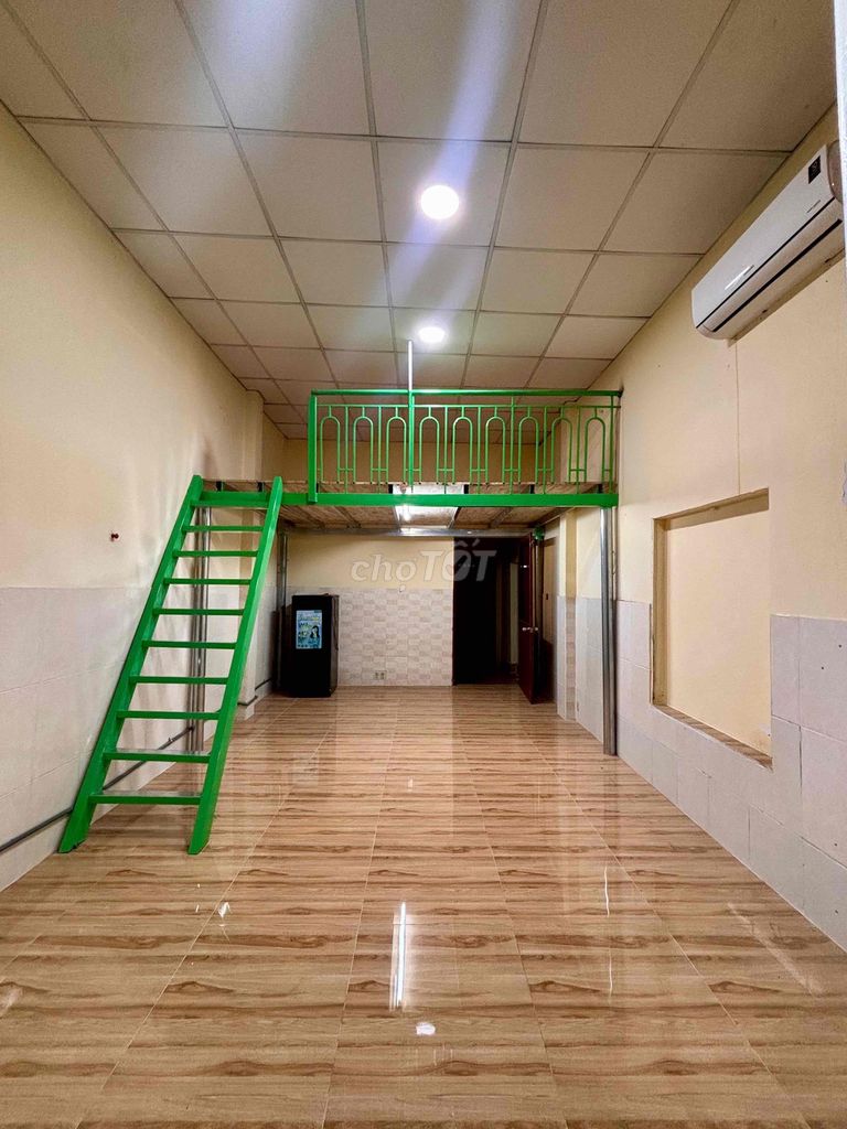 Nhà cho thuê hẻm nhỏ Đường Nguyễn Xí, Bình Thạnh 35m² giá 5.5 triệu - Nhà mới sạch đẹp, tiện nghi đầy đủ!