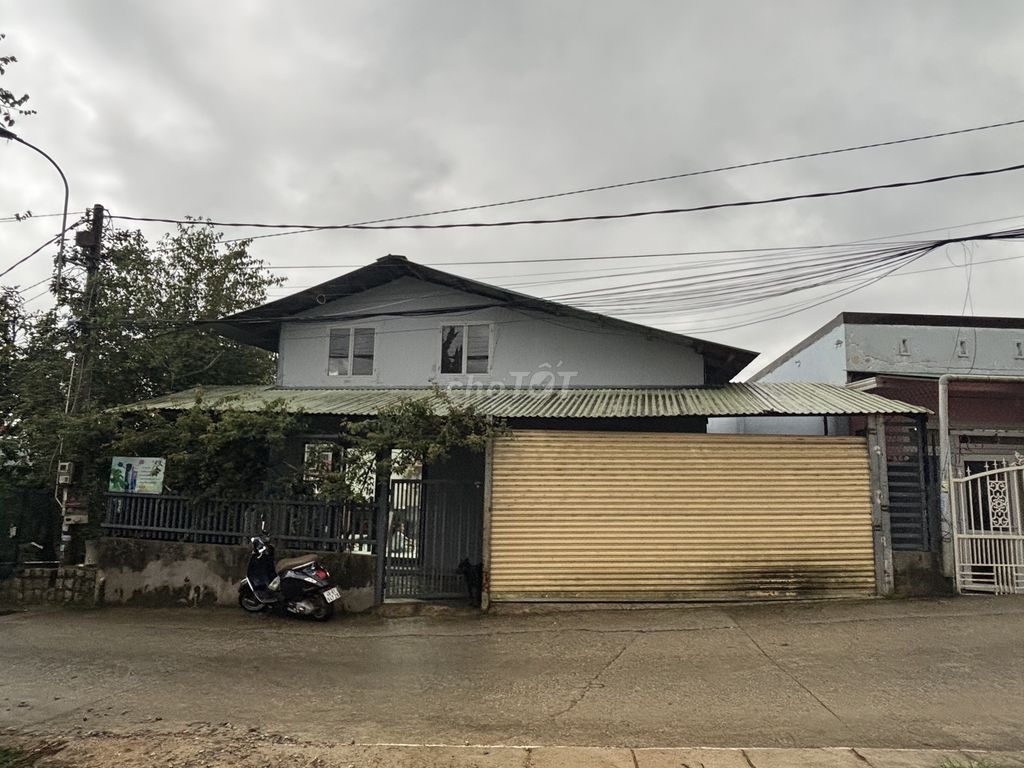 Nhà mặt tiền 13m tại Đà Lạt 184m² giá 10.3 tỷ - View trước sau vĩnh viễn!