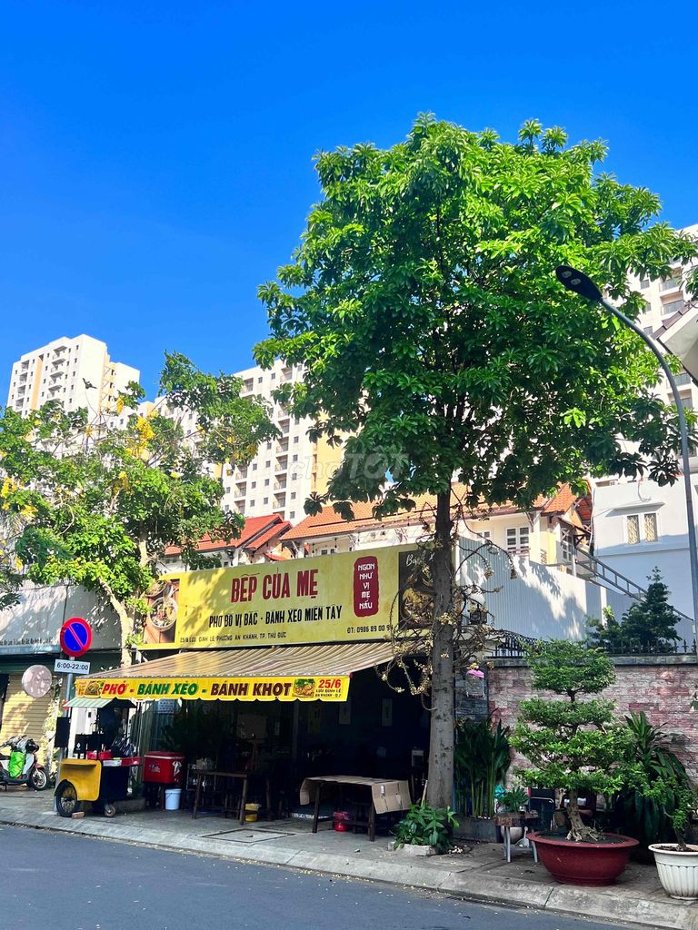 Mặt bằng cho thuê hoặc sang nhượng quán Phở đối diện Chung Cư De Capella - Giá 15 triệu