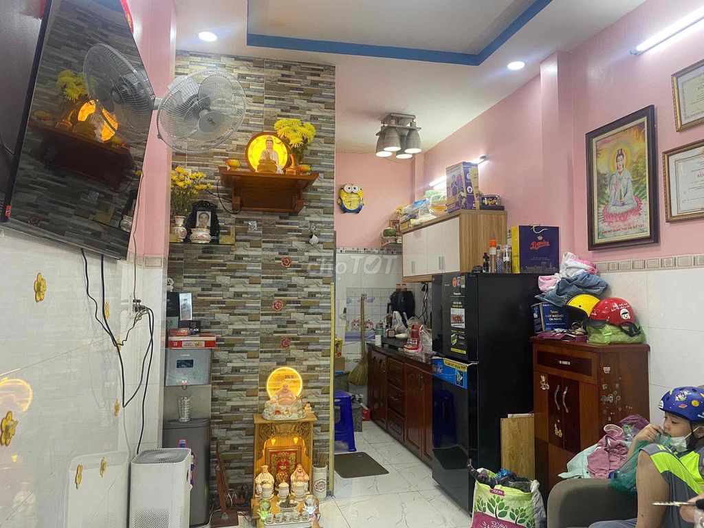 Nhà riêng Lê Văn Lương Quận 7 16m² giá 1.98 tỷ - Chính chủ cần bán gấp!