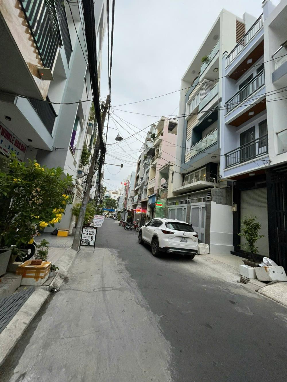 Bán nhà hẻm 6m Phường 12, Quận 10, 32m² giá 9.8 tỷ - Đầu tư sinh lời bền vững!