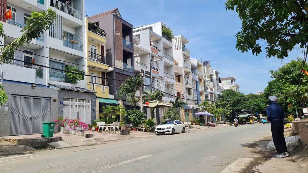 Đất nền 80m² Đường Nguyễn Văn Linh Quận 8 - Chỉ 4.4 tỷ, Tiện ích đầy đủ!