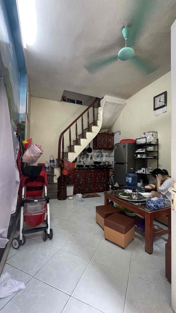 Nhà 4 tầng ngõ 183 Phúc Tân 2.6 tỷ - Yên tĩnh, chính chủ bán!