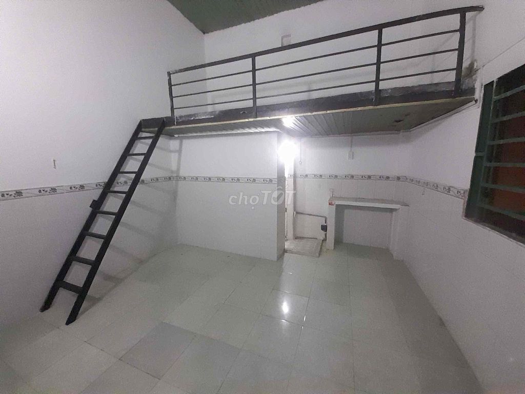 Phòng trọ 20m² tại Đường Lê Trọng Tấn - Gần Đại học Công Thương, chỉ 1.7 triệu!