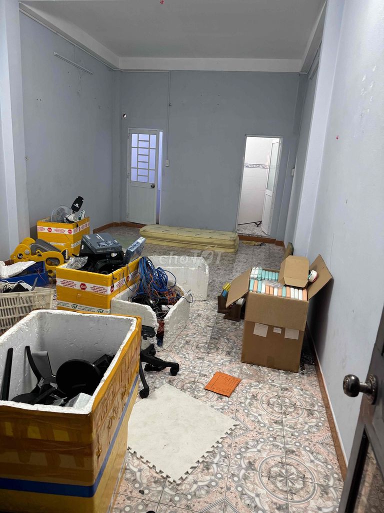 Cho thuê phòng trọ lầu 2 quận Tân Phú 32m² giá 4 triệu - Không chung chủ, tự do giờ giấc!