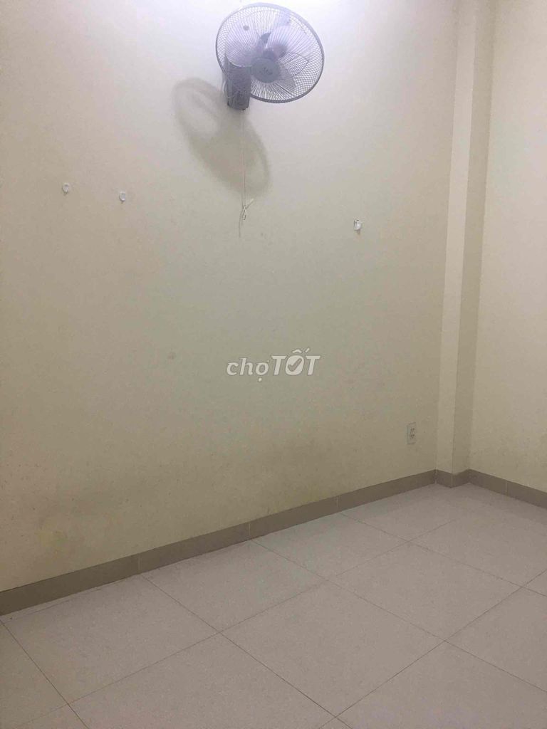 Cho thuê phòng trọ Hẻm 246 Hòa Hưng, Quận 10 - Giá chỉ 3 triệu, giờ giấc tự do!
