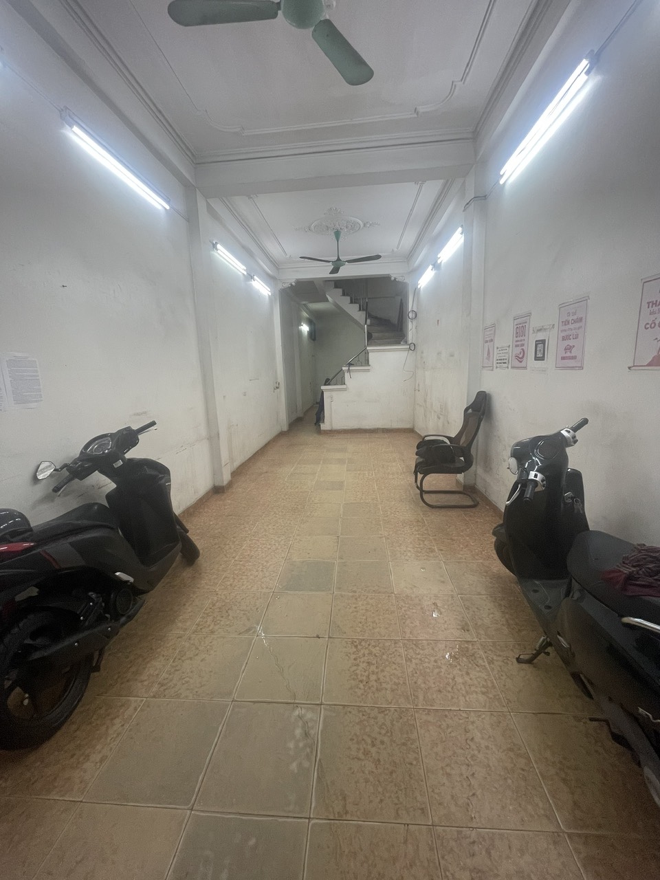 🏠 Cho thuê nhà mặt tiền Vĩnh Hưng, Hoàng Mai, 60m² - Không gian thoáng, đầy đủ tiện nghi!