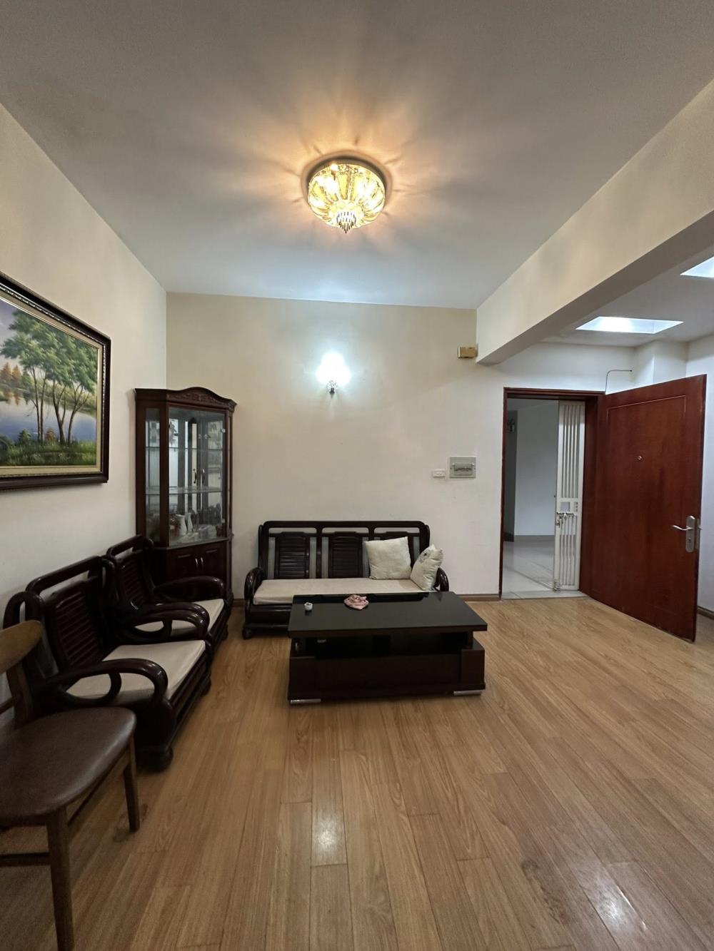 Chung cư Quân Đội Hoàng Quốc Việt 105m² giá 7.9 tỷ - Ô tô tránh, khu dân trí cao!