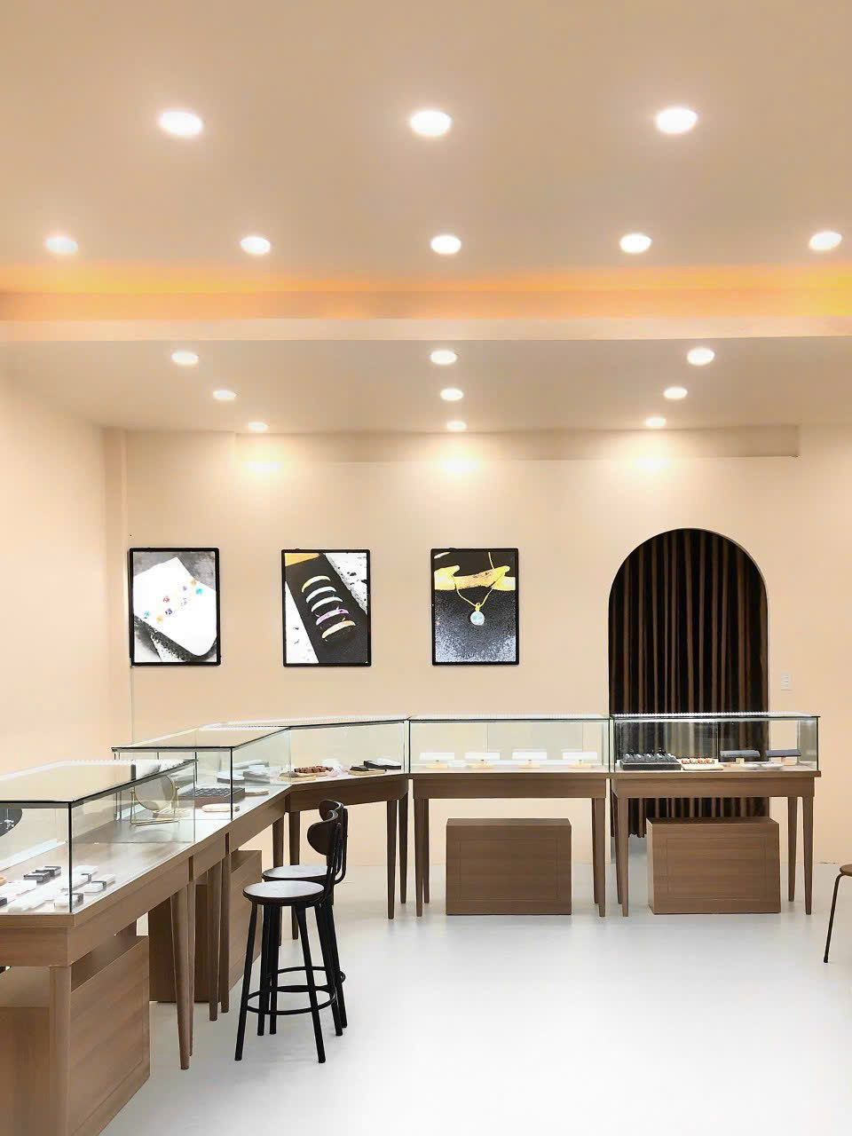 Bán nhà mặt tiền Hồ Văn Huê, Quận Tân Bình 74m² giá 25 tỷ - Cơ hội đầu tư hấp dẫn!