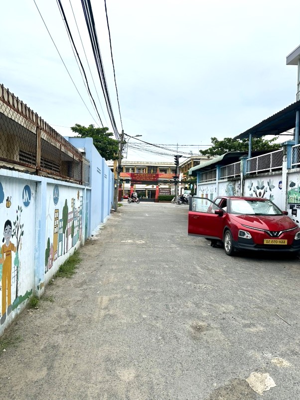 Bán gấp đất 100m² Phường Long Trường - Giảm sốc 1.8 tỷ chỉ còn 5.7 tỷ!