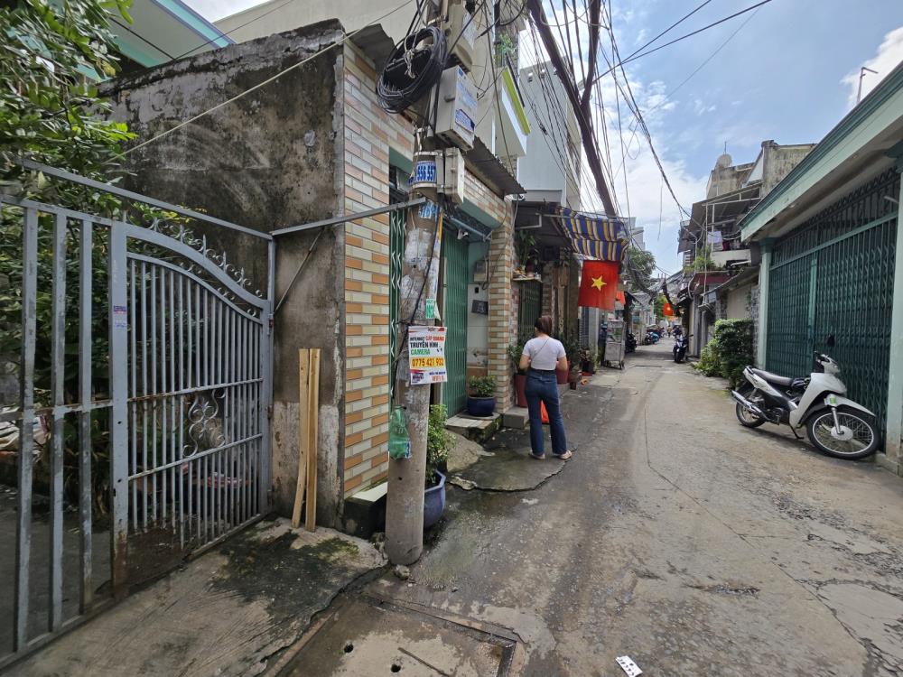 Nhà hẻm Huỳnh Tấn Phát, Quận 7, 49m² giá chỉ 3.2 tỷ - Sổ hồng chính chủ!