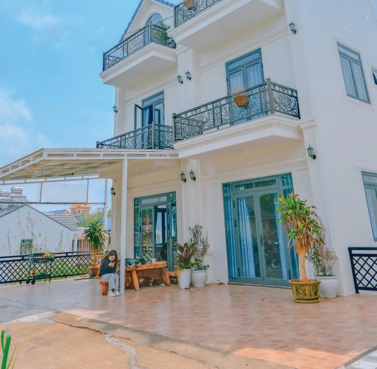 Nhà đẹp Đà Lạt 102m² giá 6.2 tỷ - Full nội thất, sinh lời tốt!