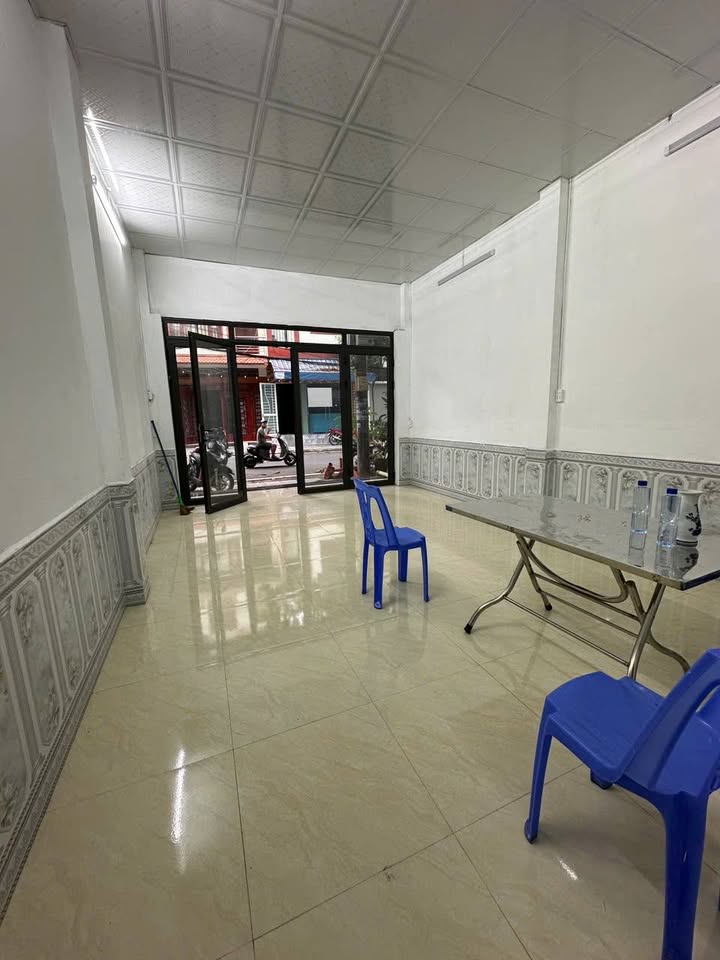 Nhà riêng Lê Đại Hành, Kim Tân 100m² giá 3 tỷ - Vị trí đắc địa, tiện ích đa dạng!