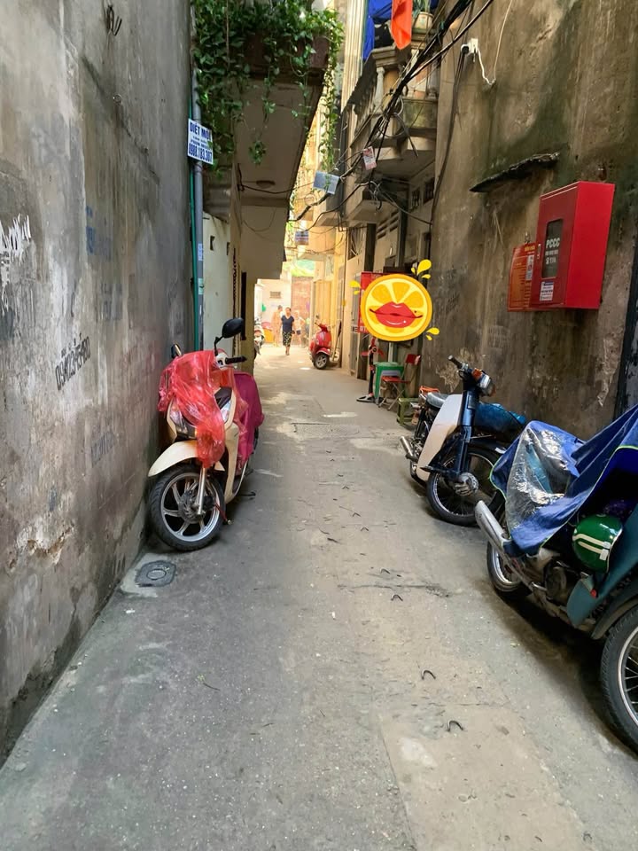 Nhà phố Minh Khai, quận Hai Bà Trưng, 40m² giá 4.2 tỷ - Vị trí trung tâm đắc địa!