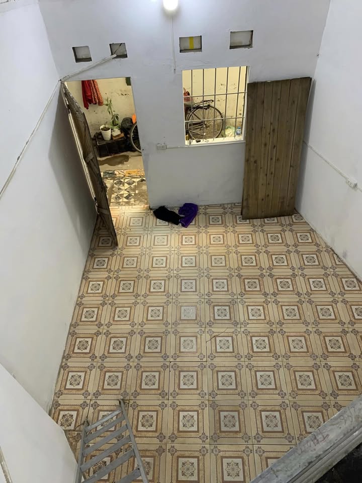 Phòng trọ cho thuê tại Lĩnh Nam, 26m² - Không chung chủ, giá thỏa thuận!