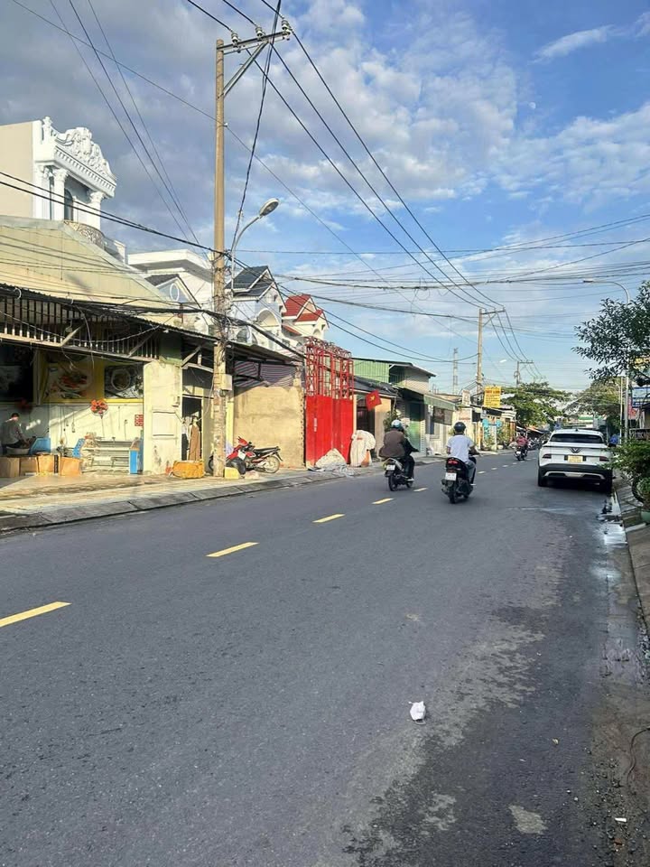 Đất nền đường Nguyễn Thị Thảnh, huyện Hóc Môn 97m² giá 4.1 tỷ - Tặng ngay kho xưởng!