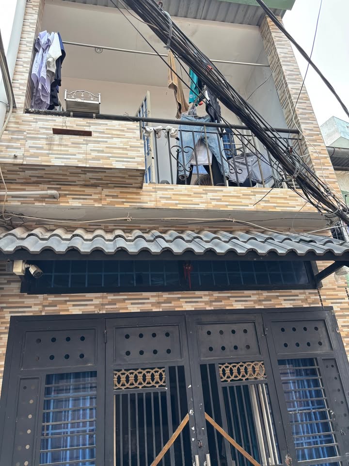 Nhà riêng Tăng Bạt Hổ P11 Bình Thạnh 32m² giá 4.2 tỷ - Gần trung tâm thành phố!