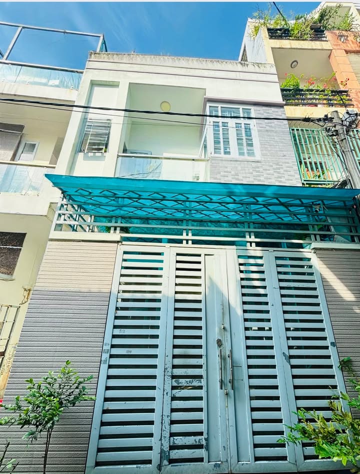 Nhà 3 tầng sang trọng tại Tân Bình 114m² giá chỉ 6 tỷ - Đầu tư sinh lời ngay!