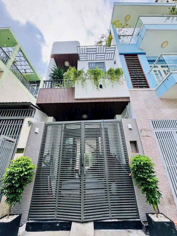 Nhà bán tại Bình Chánh 80m² giá 800 triệu - Gần chợ Đệm, sổ hồng riêng!