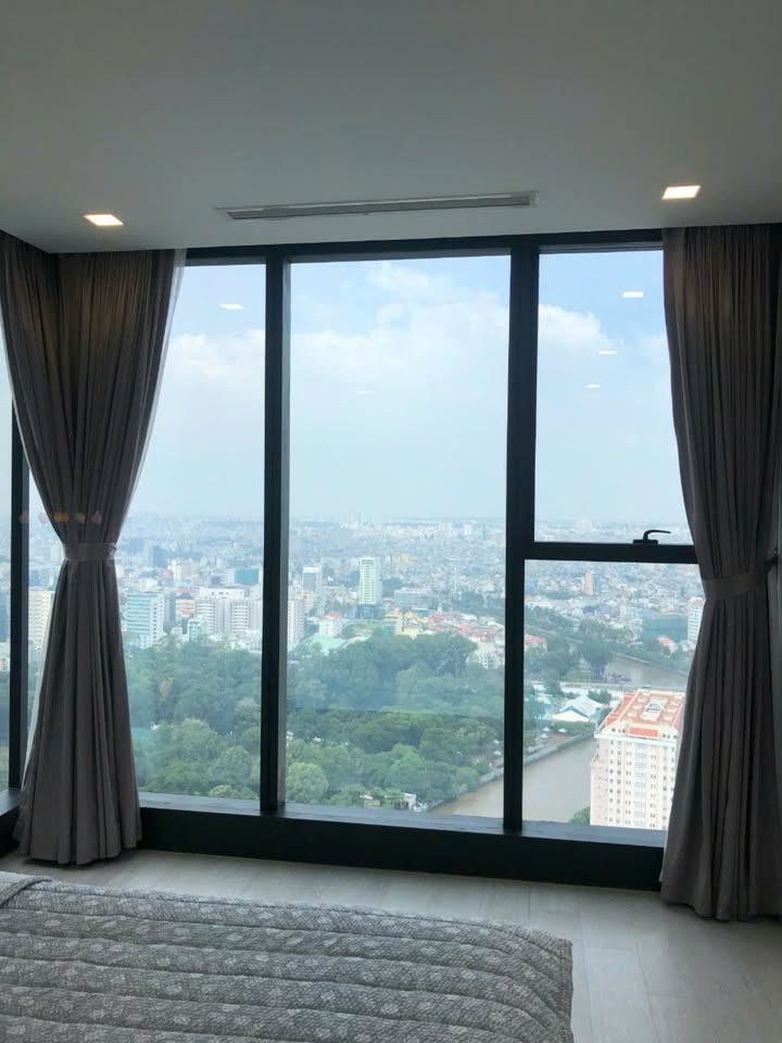 Căn hộ Vinhomes Golden River, Quận 1, 109m² giá 40 triệu - Ngắm biểu tượng thành phố!