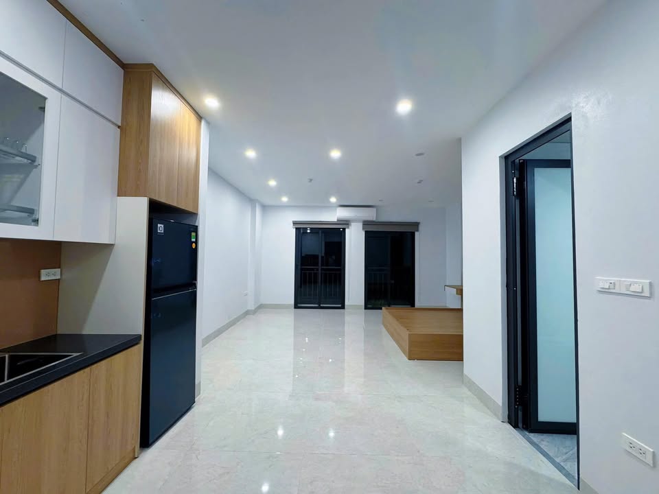 Phòng trọ studio tại ngõ 175 Lạc Long Quân 50m² giá 8 triệu - Tiện nghi đầy đủ!