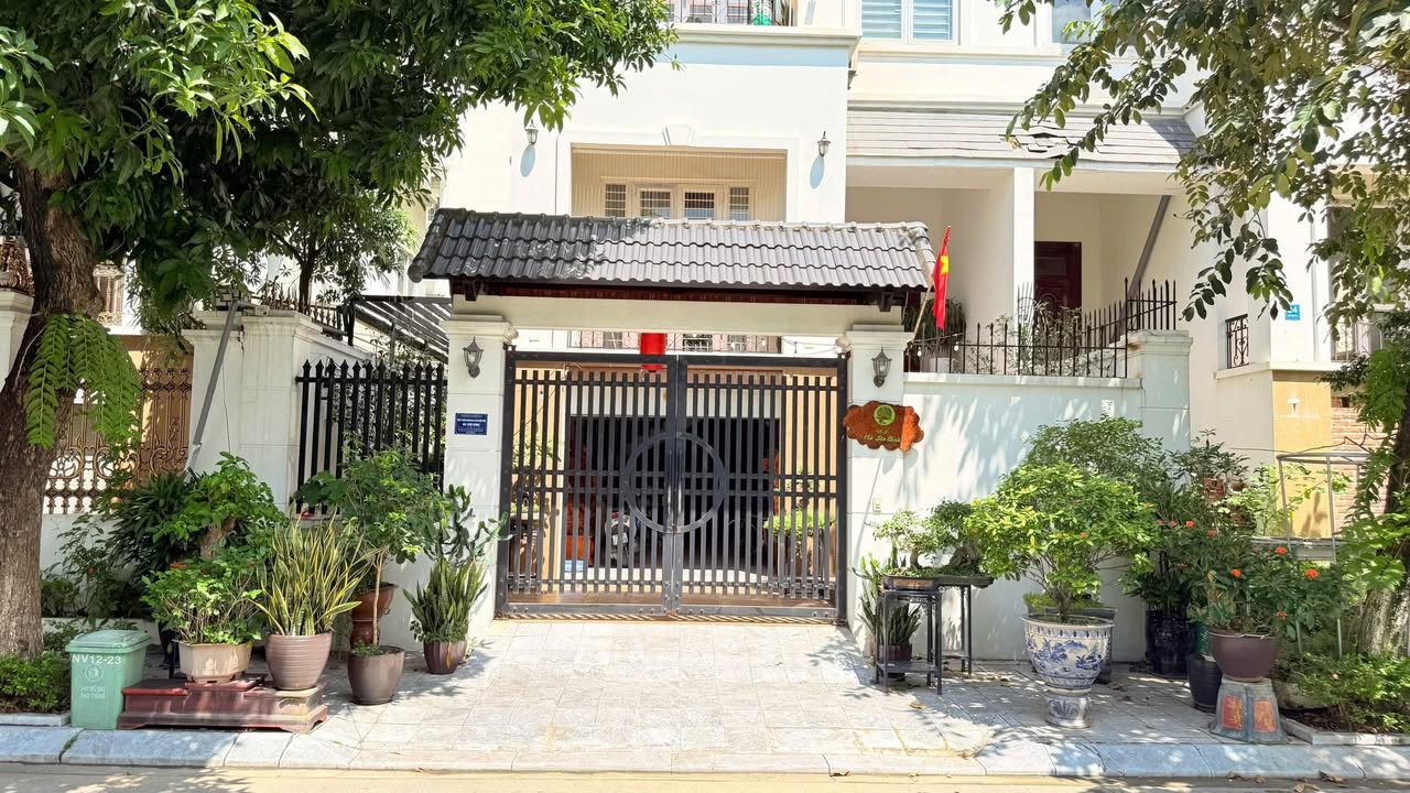 Biệt thự KĐT Mới Lideco Trạm Trôi 145m² giá 20 tỷ - Thiết kế sang trọng, view vườn hoa