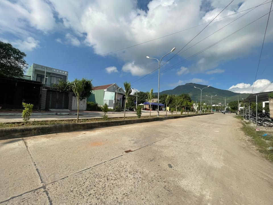 Đất nền Bùi Thị Xuân, Quy Nhơn 100m² giá 1.2 tỷ - Sổ đỏ chính chủ!