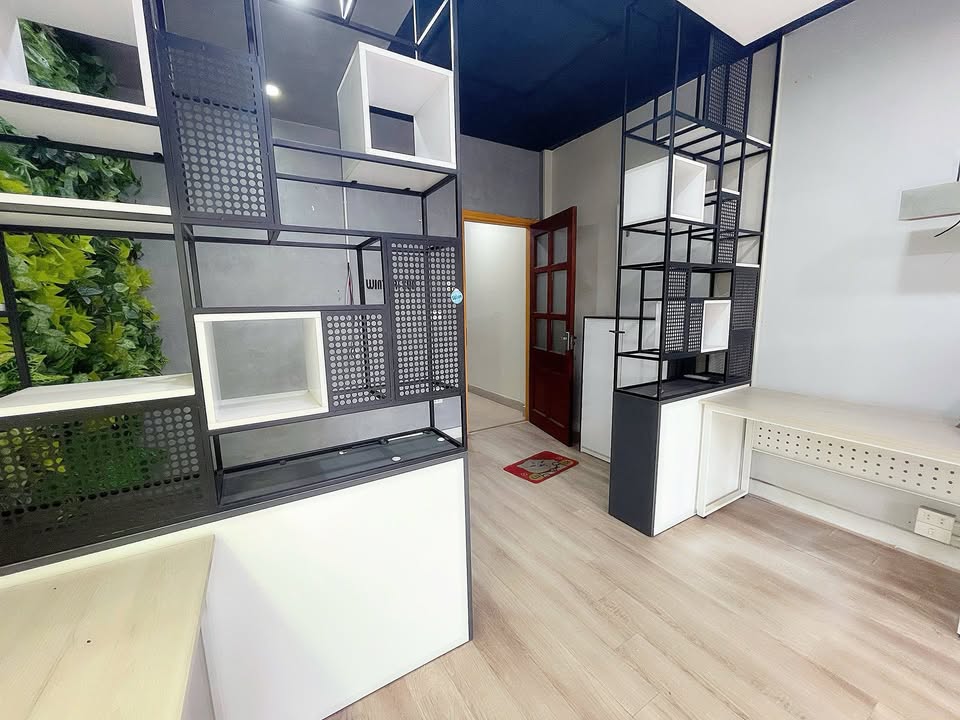 Cho thuê văn phòng tại Trung Kính, Cầu Giấy 250m² - Không gian lý tưởng cho doanh nghiệp bạn!