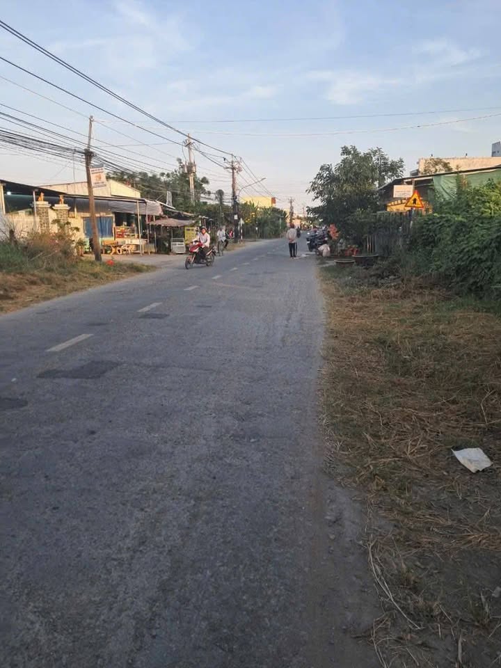 Đất thổ cư 144m² mặt tiền Ấp 7, Tân Tây, Gò Công Đông - Giá chỉ 1.1 tỷ!