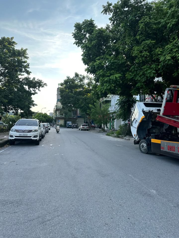 Đất tái định cư đường Nguyễn Văn Cừ, Bồ Đề, Long Biên 41m² - Sổ đỏ chính chủ!