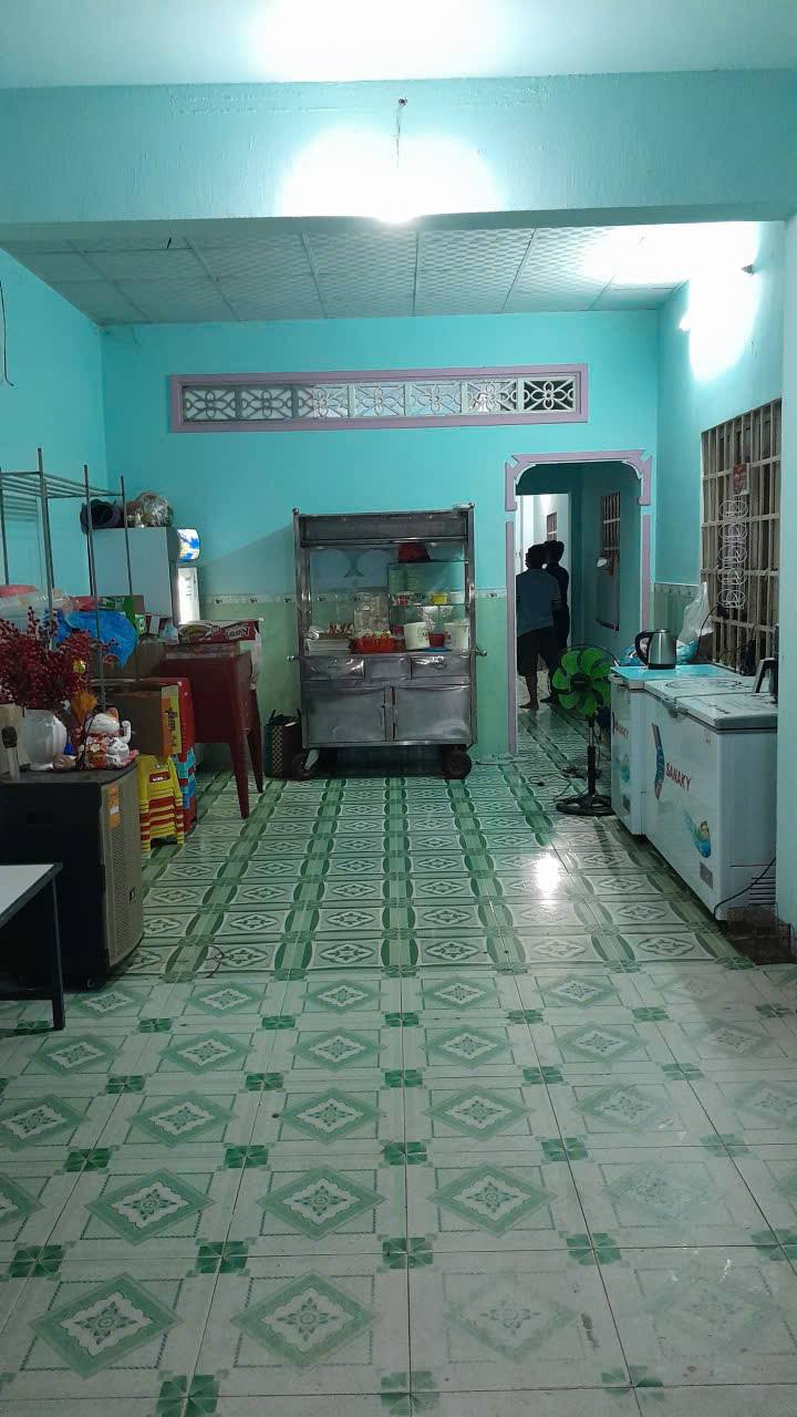 Nhà mặt tiền Nguyễn Huệ, Tân Xuân 60m² giá 2.05 tỷ - Cơ hội kinh doanh tuyệt vời!