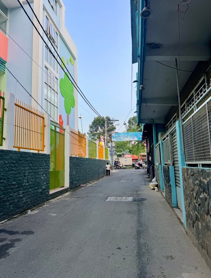 Nhà phố 4 tầng Lê Văn Sỹ, quận 3, 67m² giá 12.79 tỷ - Hẻm xe tải thông thoáng