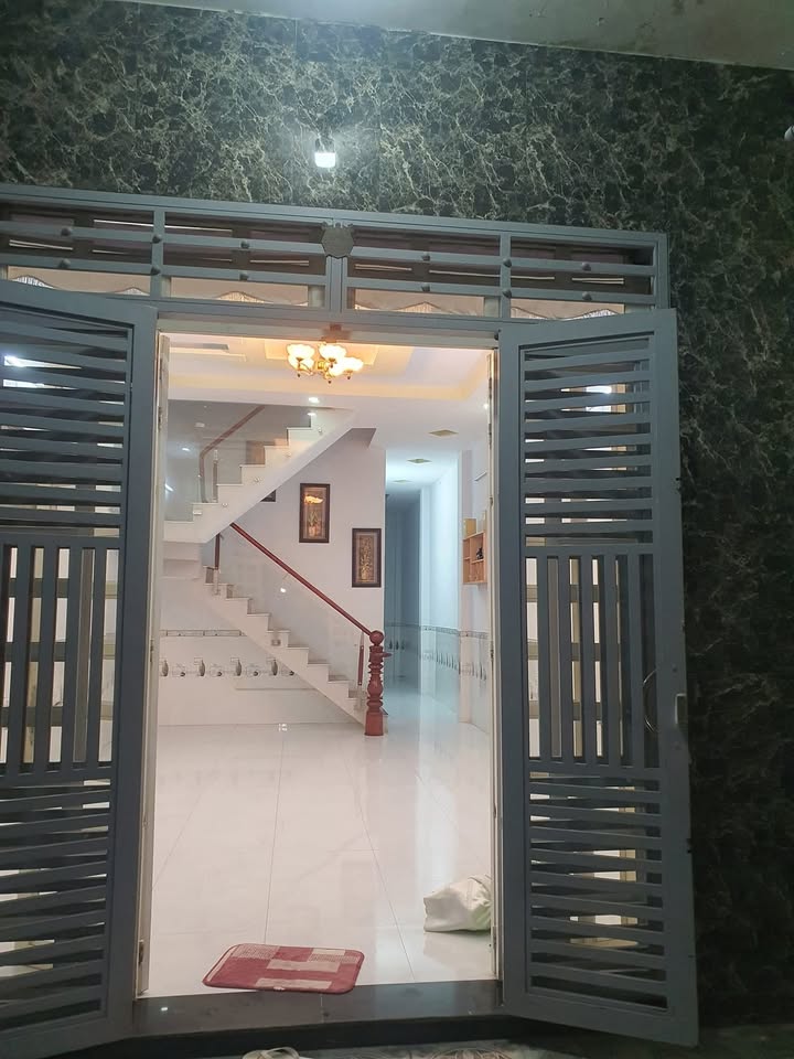 Nhà bán đường Trần Thị Non, Bình Chánh 125m² - Giá chỉ 2.3 tỷ, sổ hồng riêng!