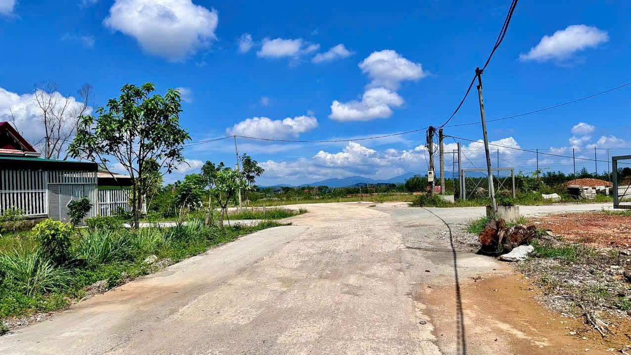 Đất thổ cư Thôn Nam Sơn, Xã Toàn Lưu, 212m² giá 700 triệu - Vị trí đẹp, giao thông thuận lợi!