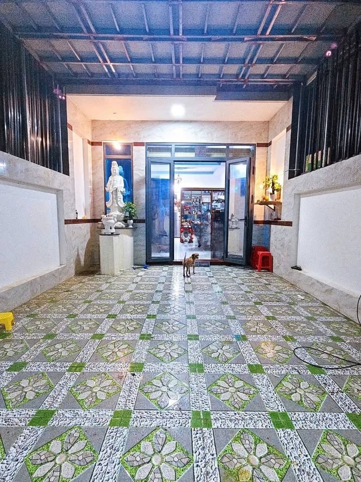 Nhà phố chính chủ Tân Hạnh 83m² giá 3.15 tỷ - Sổ đỏ riêng, thương lượng ngay!