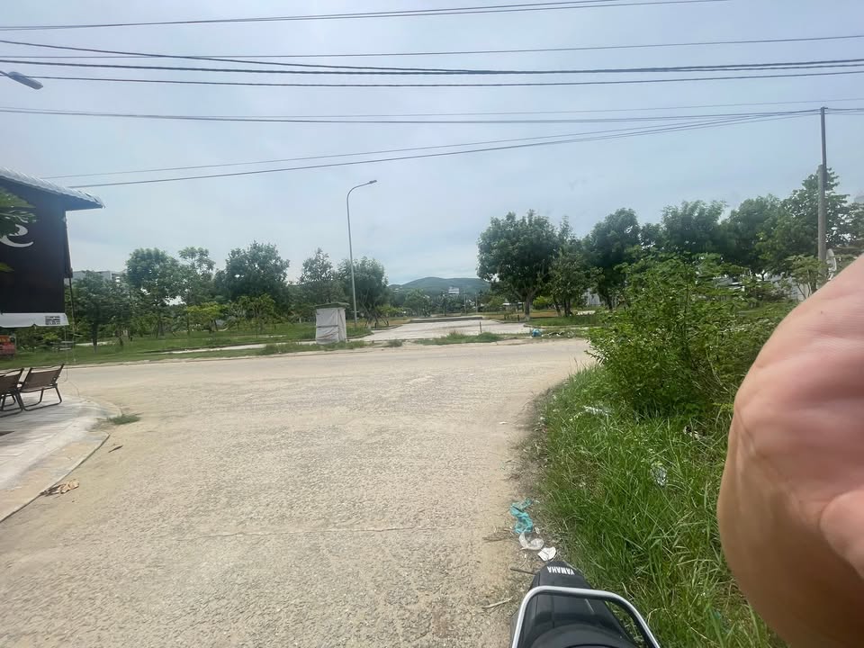 Đất kinh doanh phường Sa Huỳnh, huyện Đức Phổ 100m² - Gần công viên tiện lợi!