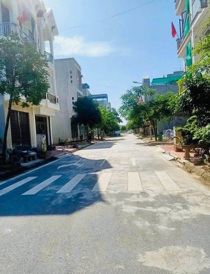 Đất nền mặt đường Sơn Nam, Khu ĐTM Thống Nhất, 78m² giá 3.6 tỷ - Vị trí vàng không thể bỏ qua!