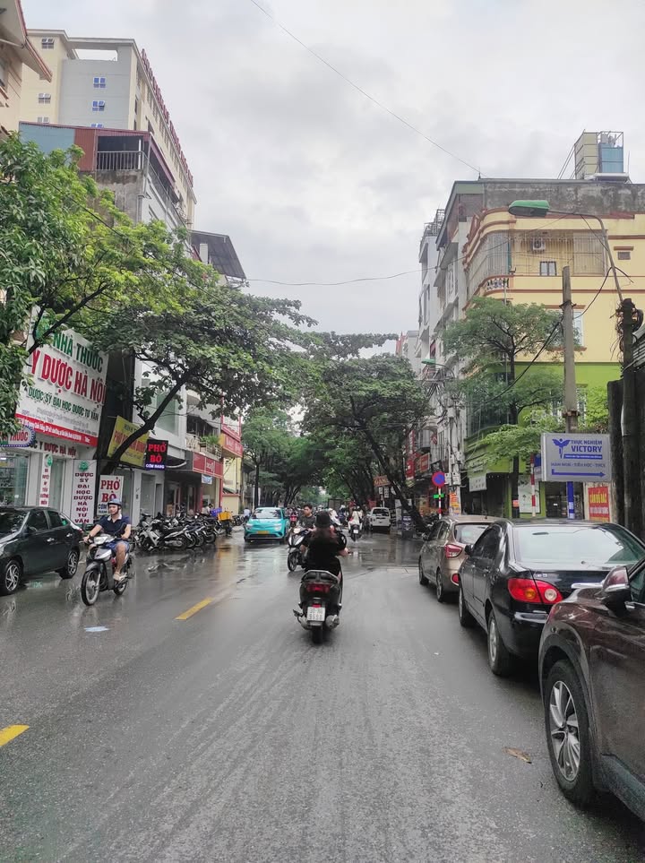 Bán gấp FrontHouse mặt phố Chiến Thắng, Hà Đông 70m² giá 29 tỷ - Kinh doanh sầm uất!