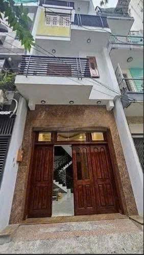 Nhà cho thuê mới 4PN Thành Thái Quận 10 - Giá 27 triệu/tháng, nội thất đầy đủ!