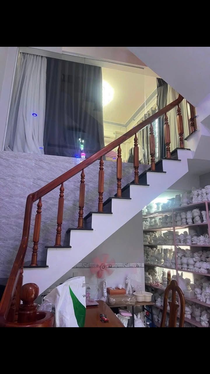 Nhà 2,5 Mê Hẻm Cạn Đường Lê Hồng Phong 29m² giá 2.3 tỷ - Sẵn sàng vào ở!