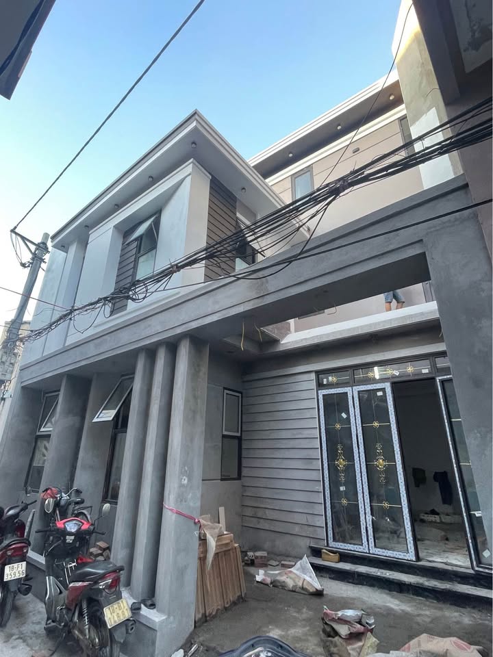 Nhà 3 tầng lô góc tại 320 Hùng Vương, TP Nam Định, giá 3.15 tỷ - Chính chủ bán gấp!