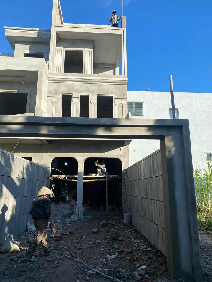 Nhà 3 tầng Tức Mạc 93m² giá 3.75 tỷ - Thiết kế hiện đại, ô tô vào tận nhà!