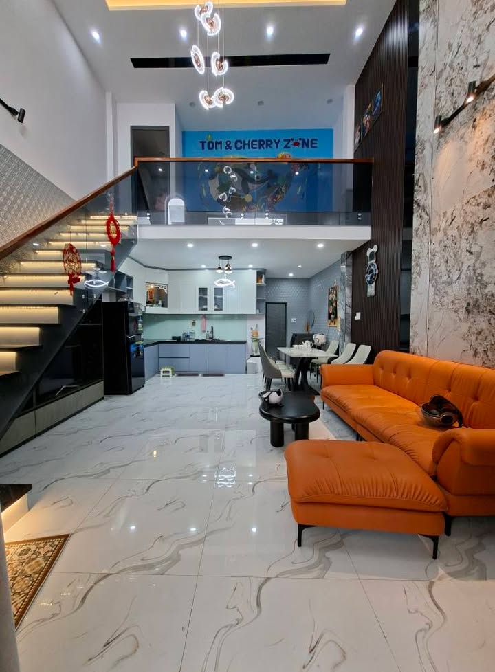 Nhà cho thuê đường Lê Đình Lý, quận Hải Châu, Đà Nẵng 100m² - Vào ở ngay!